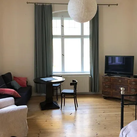 Parkowa 10 *